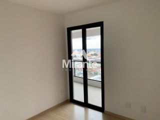 Apartamento Para Alugar com 3 quartos sendo 1 suítes no bairro Santa Mônica em Feira De Santana