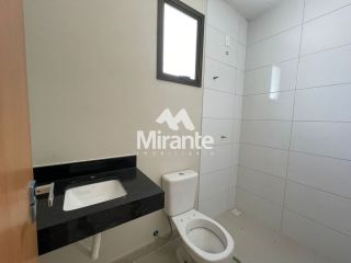 Casa de Condomínio Para Vender com 4 quartos sendo 2 suítes no bairro Lagoa Salgada em Feira De Santana