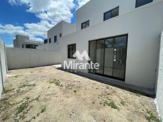 Casa de Condomínio Para Vender com 4 quartos sendo 2 suítes no bairro Lagoa Salgada em Feira De Santana