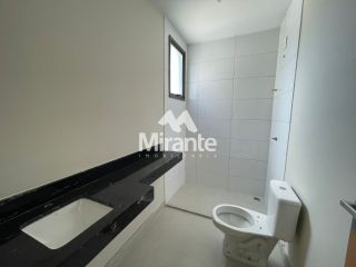Casa de Condomínio Para Vender com 4 quartos sendo 2 suítes no bairro Lagoa Salgada em Feira De Santana