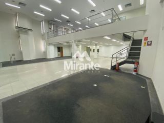 Prédio / Edifício Inteiro Comercial Para Alugar no bairro São João em Feira De Santana