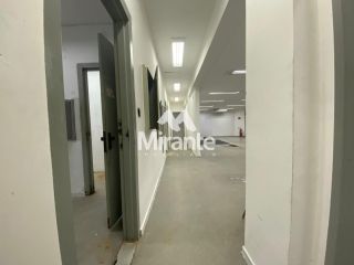 Prédio / Edifício Inteiro Comercial Para Alugar no bairro São João em Feira De Santana