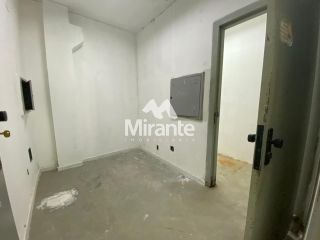Prédio / Edifício Inteiro Comercial Para Alugar no bairro São João em Feira De Santana