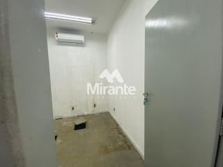 Prédio / Edifício Inteiro Comercial Para Alugar no bairro São João em Feira De Santana