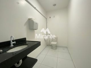 Prédio / Edifício Inteiro Comercial Para Alugar no bairro São João em Feira De Santana