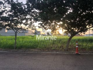 Lote / Terreno de Condomínio Para Vender no bairro Registro em Feira De Santana