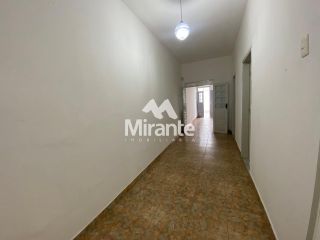 Casa Para Vender com 4 quartos no bairro Centro em Feira De Santana