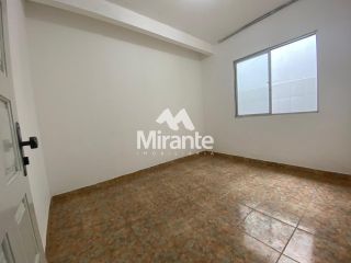 Casa Para Vender com 4 quartos no bairro Centro em Feira De Santana