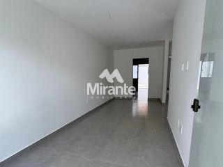 Casa Para Vender com 2 quartos sendo 1 suítes no bairro Pampalona em Feira De Santana
