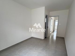 Casa Para Vender com 2 quartos sendo 1 suítes no bairro Pampalona em Feira De Santana