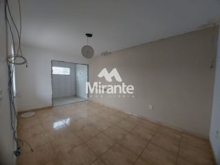 Casa Para Alugar com 4 quartos no bairro Brasília em Feira De Santana