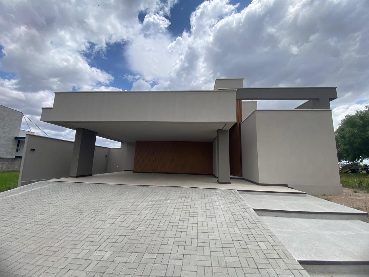 Casa de Condomínio Para Vender com 4 quartos sendo 4 suítes no bairro Papagaio em Feira De Santana