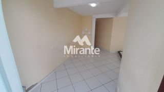 Casa Para Alugar com 2 quartos sendo 1 suíte no bairro Centro em Feira De Santana