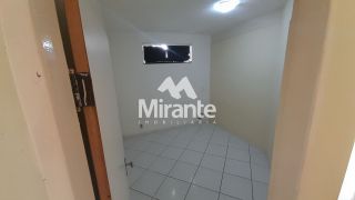 Casa Para Alugar com 2 quartos sendo 1 suíte no bairro Centro em Feira De Santana