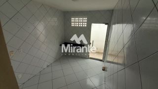 Casa Para Alugar com 2 quartos sendo 1 suíte no bairro Centro em Feira De Santana