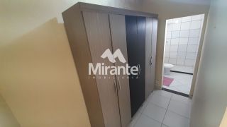 Casa Para Alugar com 2 quartos sendo 1 suíte no bairro Centro em Feira De Santana