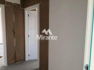 Apartamento Para Alugar com 3 quartos sendo 3 suítes no bairro Santa Mônica em Feira De Santana