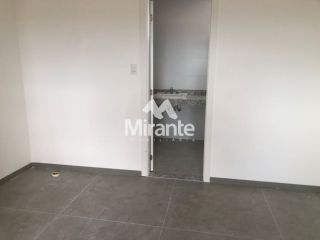 Apartamento Para Alugar com 3 quartos sendo 3 suítes no bairro Santa Mônica em Feira De Santana