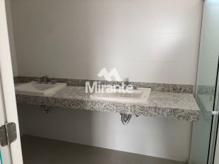 Apartamento Para Alugar com 3 quartos sendo 3 suítes no bairro Santa Mônica em Feira De Santana