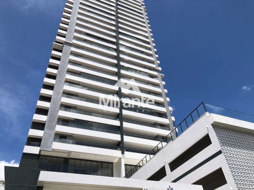 Apartamento Para Alugar com 3 quartos sendo 3 suítes no bairro Santa Mônica em Feira De Santana