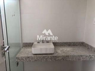 Apartamento Para Alugar com 3 quartos sendo 3 suítes no bairro Santa Mônica em Feira De Santana