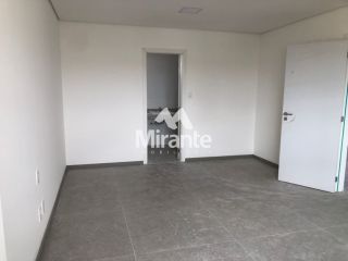Apartamento Para Alugar com 3 quartos sendo 3 suítes no bairro Santa Mônica em Feira De Santana
