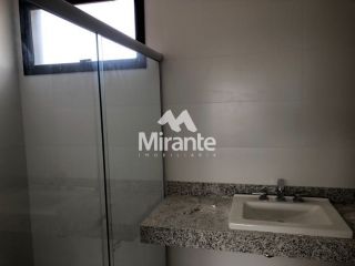 Apartamento Para Alugar com 3 quartos sendo 3 suítes no bairro Santa Mônica em Feira De Santana