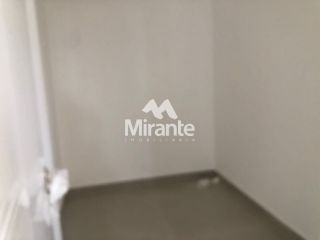 Apartamento Para Alugar com 3 quartos sendo 3 suítes no bairro Santa Mônica em Feira De Santana