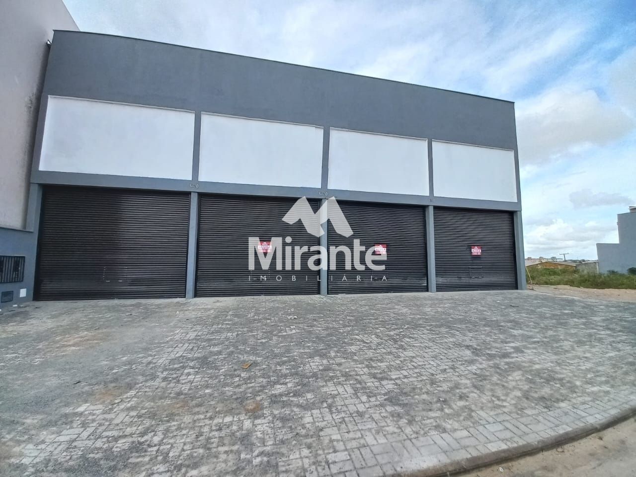 Loja Para Alugar no bairro Conceição em Feira De Santana