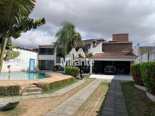 Casa Para Vender com 4 quartos sendo 4 suítes no bairro Baraúna em Feira De Santana