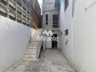 Casa Para Vender com 4 quartos sendo 4 suítes no bairro Baraúna em Feira De Santana