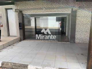 Prédio / Edifício Inteiro Comercial Para Vender no bairro Baraúnas em Feira De Santana