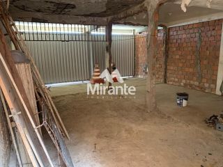 Prédio / Edifício Inteiro Comercial Para Vender no bairro Baraúnas em Feira De Santana