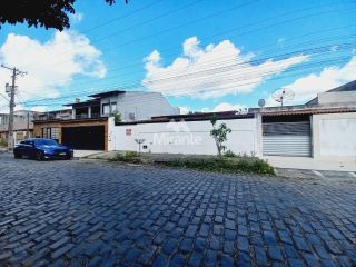 Casa Para Alugar com 3 quartos no bairro Campo Limpo em Feira De Santana