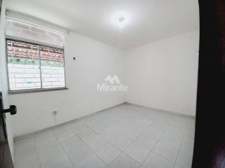 Casa Para Alugar com 3 quartos no bairro Campo Limpo em Feira De Santana