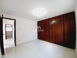 Casa Para Alugar com 3 quartos no bairro Campo Limpo em Feira De Santana