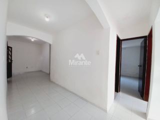 Casa Para Alugar com 3 quartos no bairro Campo Limpo em Feira De Santana
