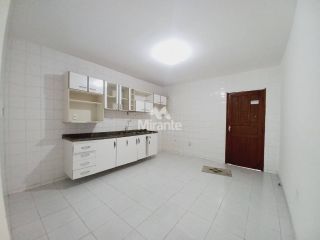 Casa Para Alugar com 3 quartos no bairro Campo Limpo em Feira De Santana
