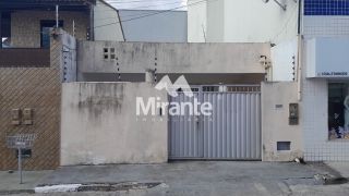 Casa Para Vender com 2 quartos sendo 1 suíte no bairro Centro em Feira De Santana