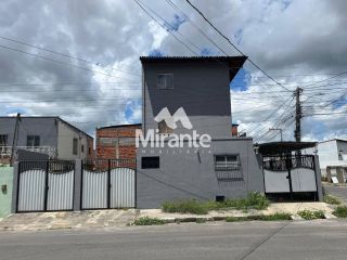 Edifício Residencial Para Vender com 9 quartos sendo 2 suítes no bairro Sobradinho em Feira De Santana