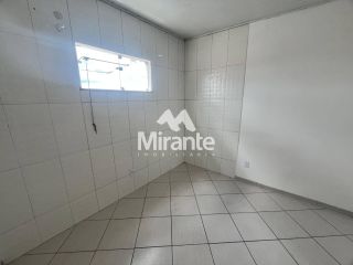Edifício Residencial Para Vender com 9 quartos sendo 2 suítes no bairro Sobradinho em Feira De Santana