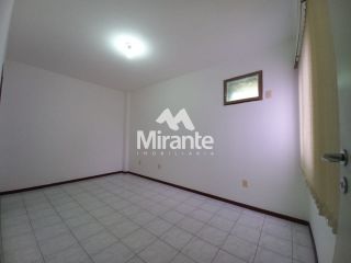 Apartamento Para Alugar com 3 quartos sendo 1 suítes no bairro Ponto Central em Feira De Santana
