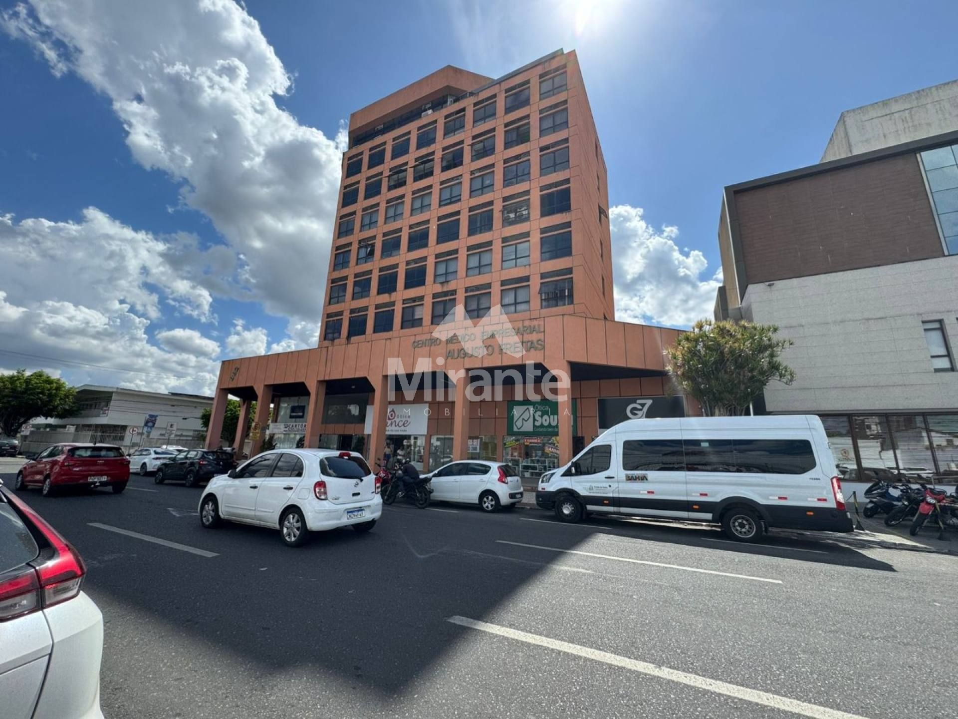 Sala Comercial Para Alugar no bairro Centro em Feira De Santana