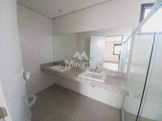 Apartamento Para Alugar com 3 quartos sendo 3 suítes no bairro Santa Mônica em Feira De Santana