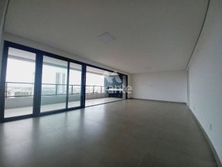 Apartamento Para Alugar com 3 quartos sendo 3 suítes no bairro Santa Mônica em Feira De Santana