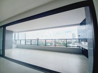 Apartamento Para Alugar com 3 quartos sendo 3 suítes no bairro Santa Mônica em Feira De Santana