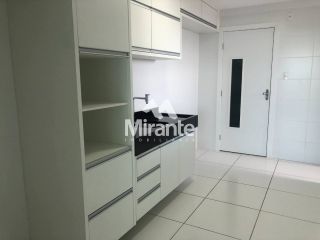 Apartamento Para Alugar com 3 quartos sendo 1 suítes no bairro Santa Mônica em Feira De Santana