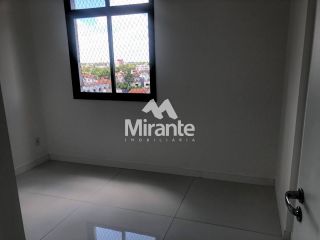 Apartamento Para Alugar com 3 quartos sendo 1 suítes no bairro Santa Mônica em Feira De Santana