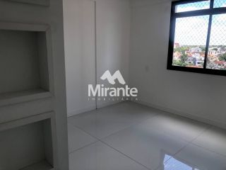 Apartamento Para Alugar com 3 quartos sendo 1 suítes no bairro Santa Mônica em Feira De Santana