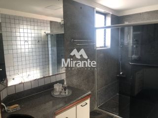 Apartamento Para Alugar com 3 quartos sendo 1 suíte no bairro Centro em Feira De Santana